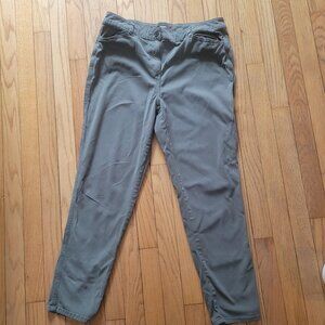 Chicos Womens Green Stretch Cotton Blend Straight-Leg Pants Size 1.5